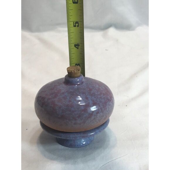 Vintage 1980’s artisan glazed pottery purple diffuser on pedestal with cork. - Picture 9 of 10